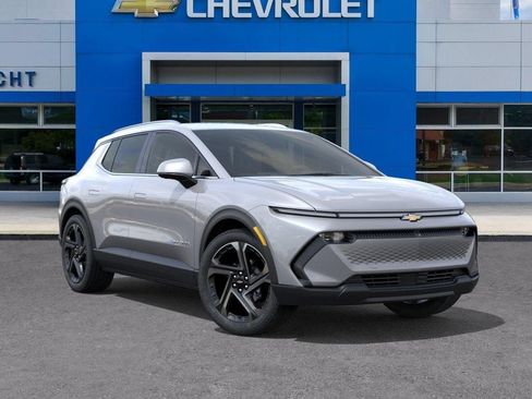 New 2026 Chevrolet Equinox EV LT w/ Convenience Package II FWD image 7