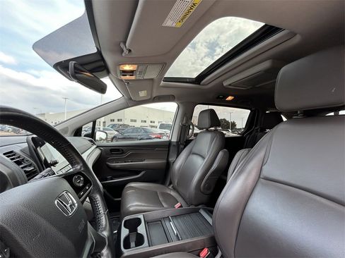 Used 2019 Honda Odyssey EX-L image 12