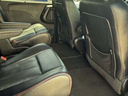 Used 2017 Dodge Grand Caravan GT FWD image 32