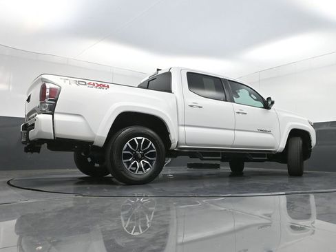 Used 2023 Toyota Tacoma TRD Sport w/ Technology Package AWD/4WD image 30