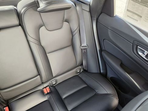 New 2026 Volvo XC60 B5 Ultra w/ Climate Package AWD/4WD image 15
