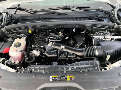 Used 2024 Jeep Grand Cherokee L Laredo image 30