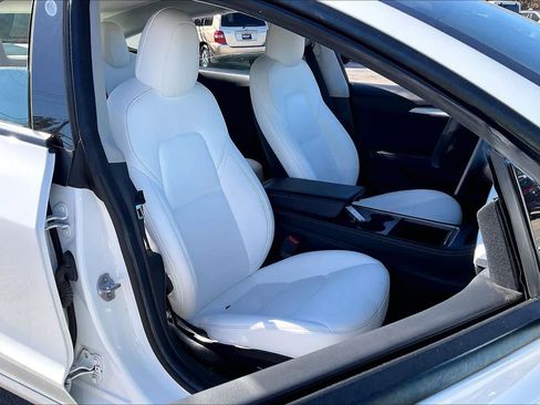 Used 2021 Tesla Model 3 Standard Range Plus image 8