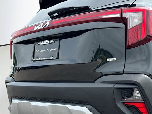 Used 2025 Kia Seltos LX AWD/4WD image 6