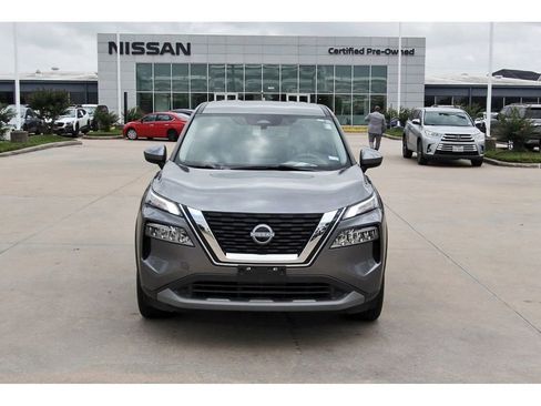Used 2023 Nissan Rogue SV image 8