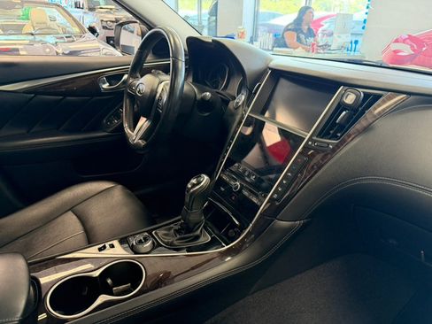 Used 2018 INFINITI Q50 Luxe AWD/4WD image 39