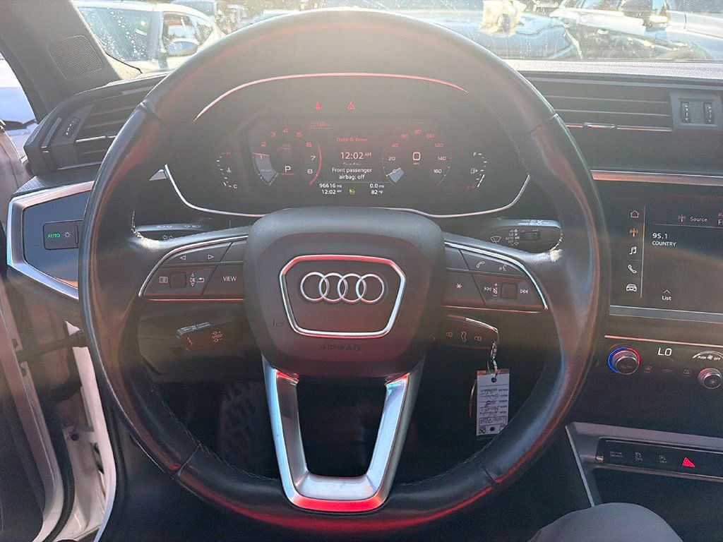 Used 2021 Audi Q3 2.0T Premium AWD/4WD image 9