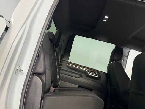 Used 2025 Chevrolet Silverado 2500 LT w/ Convenience Package image 32