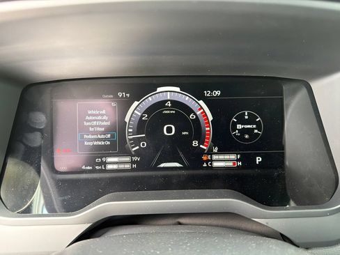 New 2026 Toyota Tundra Limited AWD/4WD image 32