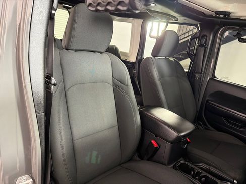 Used 2020 Jeep Wrangler Unlimited Sport S image 25