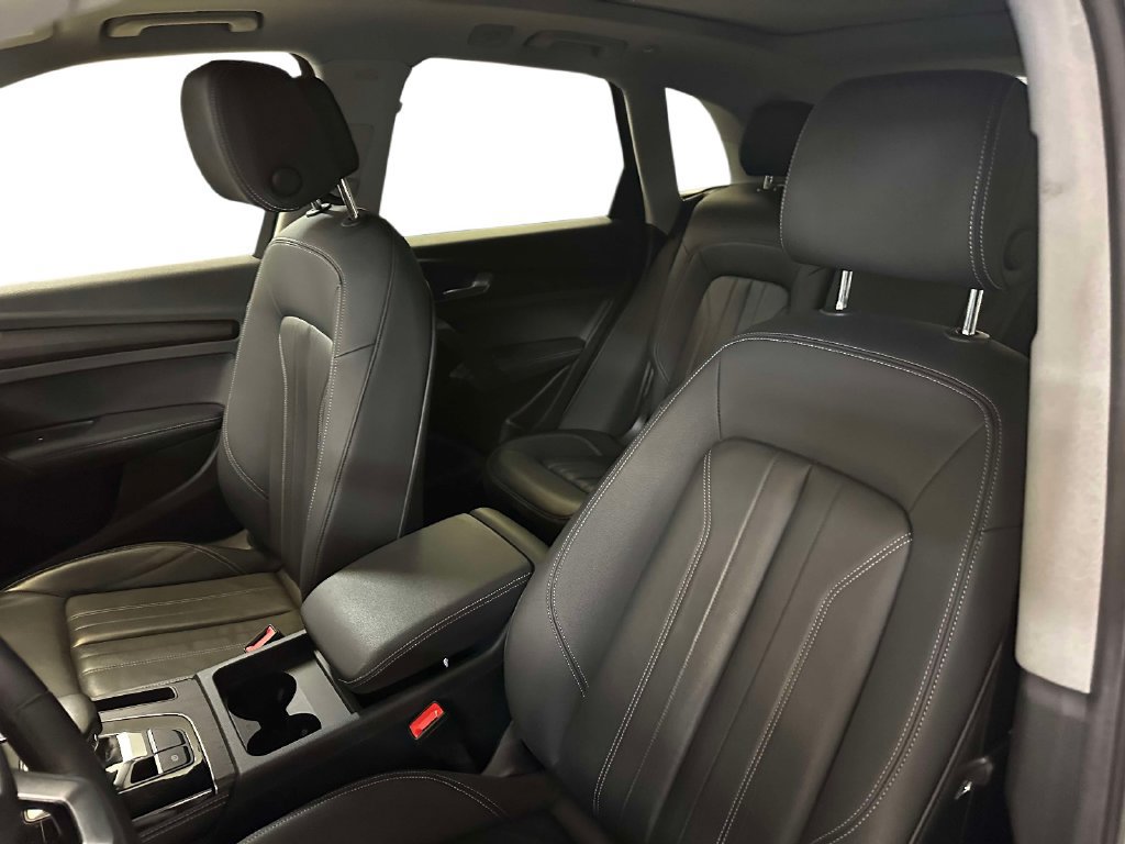 Used 2023 Audi Q5 2.0T Premium Plus w/ Premium Plus Package AWD/4WD image 17