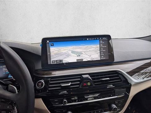 Certified 2023 BMW 530e w/ Convenience Package RWD image 17