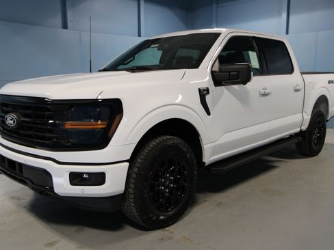 New 2025 Ford F150 XLT w/ Equipment Group 302A MID image 28