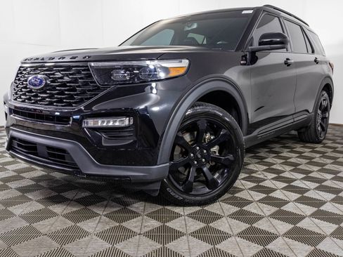 Used 2023 Ford Explorer ST-Line w/ Class IV Trailer Tow Package AWD/4WD image 2