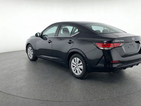 Used 2025 Nissan Sentra S image 6