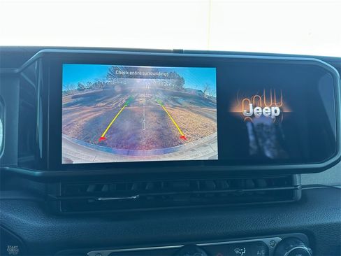 Used 2024 Jeep Wrangler Unlimited image 22