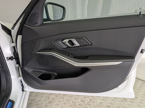 Used 2026 BMW 330i Sedan w/ Premium Package RWD image 25