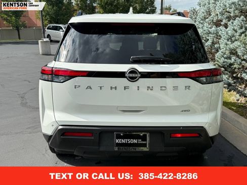 Used 2025 Nissan Pathfinder SV image 7
