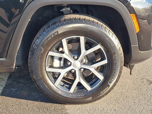 Certified 2023 Jeep Grand Cherokee Limited image 8