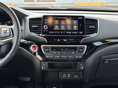 Used 2025 Honda Ridgeline Black Edition image 22