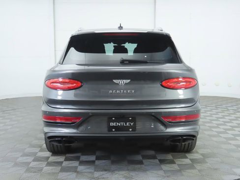 Used 2023 Bentley Bentayga Extended Wheelbase image 6