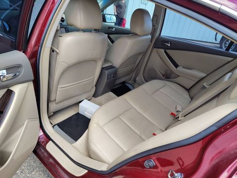 Used 2010 Nissan Altima 2.5 SL w/ Technology Pkg FWD image 11