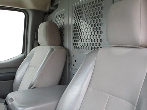 Used 2016 Nissan NV 2500 SV w/ Technology Package image 12