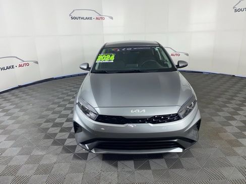 Certified 2024 Kia Forte LXS w/ LXS Technology Package image 2