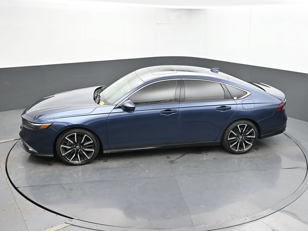 Used 2025 Honda Accord Touring image 17