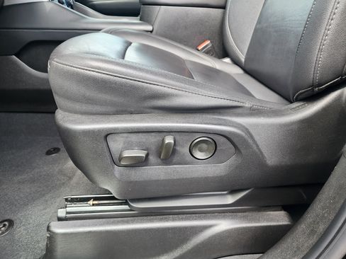 Used 2024 Chevrolet Suburban LT AWD/4WD image 25