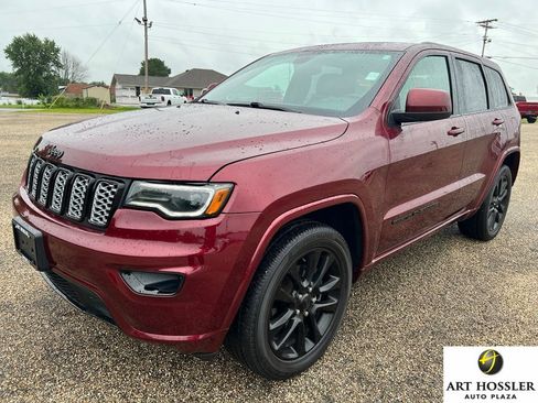Used 2020 Jeep Grand Cherokee Altitude AWD/4WD image 1