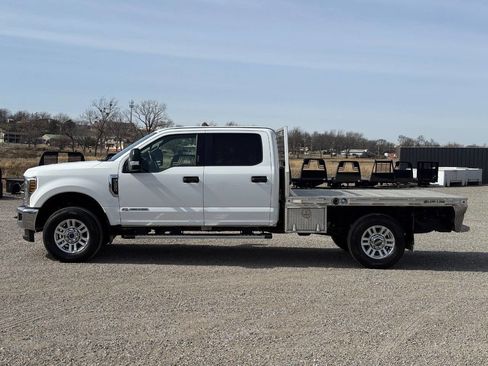 Used 2019 Ford F250 XLT w/ XLT Value Package image 8