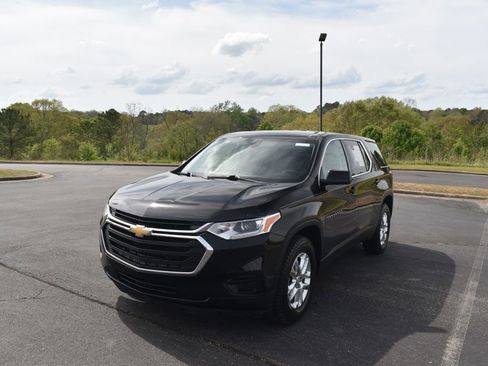 Used 2018 Chevrolet Traverse LS image 3