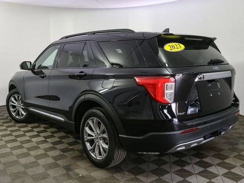 Used 2023 Ford Explorer XLT w/ Equipment Group 202A image 7