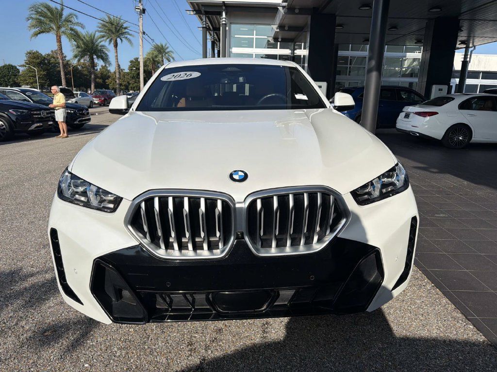 Used 2026 BMW X6 xDrive40i AWD/4WD image 2