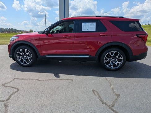 Used 2025 Ford Explorer Platinum w/ Ultimate Package RWD image 6