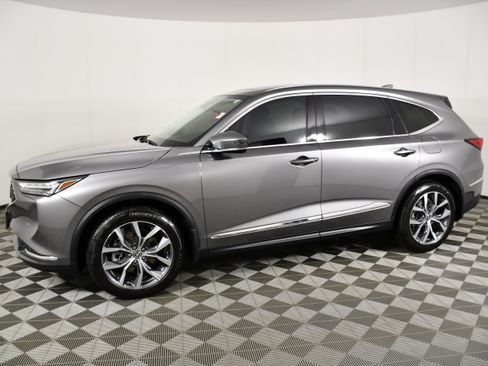 Certified 2024 Acura MDX SH-AWD w/ Technology Package image 9