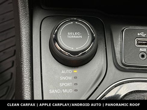 Used 2021 Jeep Cherokee Limited AWD/4WD image 16