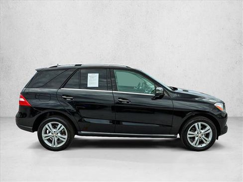 Used 2015 Mercedes-Benz ML 250 BlueTEC 4MATIC image 4