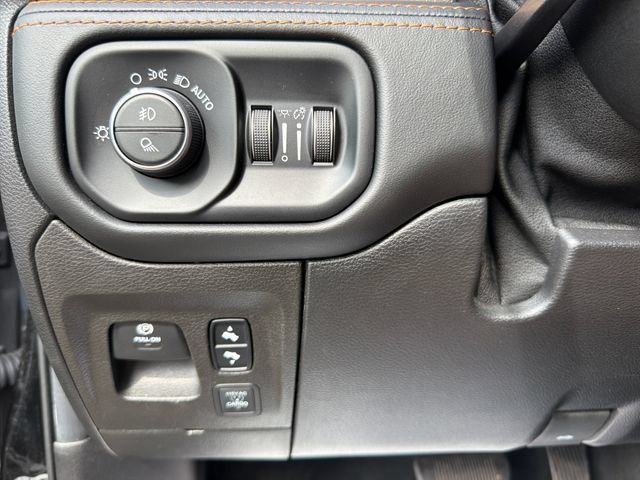 Used 2019 RAM 1500 Limited AWD/4WD image 17
