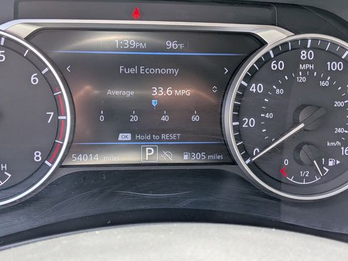 Used 2024 Nissan Sentra SV FWD image 27