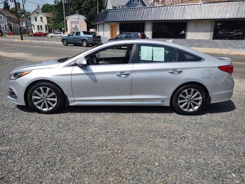 Used 2017 Hyundai Sonata Limited w/ Ultimate Package 04 FWD image 2