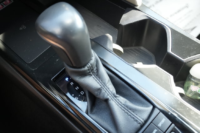 Used 2025 Toyota Camry SE FWD image 36