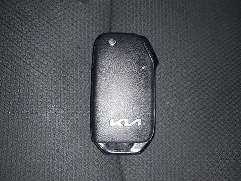 Used 2024 Kia Forte LXS w/ LXS Technology Package FWD image 32