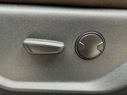 Used 2022 Ford F350 XLT w/ Black Appearance Package image 17