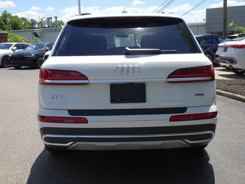 Certified 2023 Audi Q7 3.0T Premium w/ Convenience Package AWD/4WD image 4