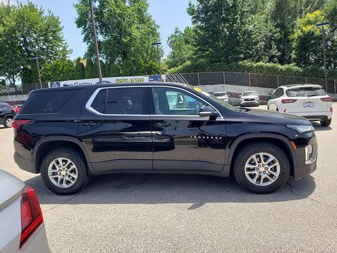 Used 2023 Chevrolet Traverse LS w/ Safety Package AWD/4WD image 4