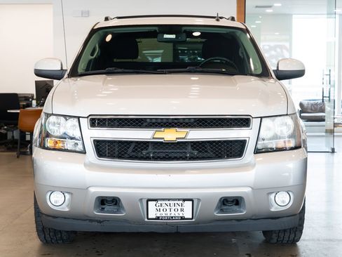 Used 2013 Chevrolet Avalanche LS AWD/4WD image 2