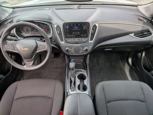 Used 2025 Chevrolet Malibu LT FWD image 26