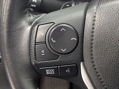 Used 2017 Toyota Corolla SE w/ Carpet Mat Package (TMS) image 11